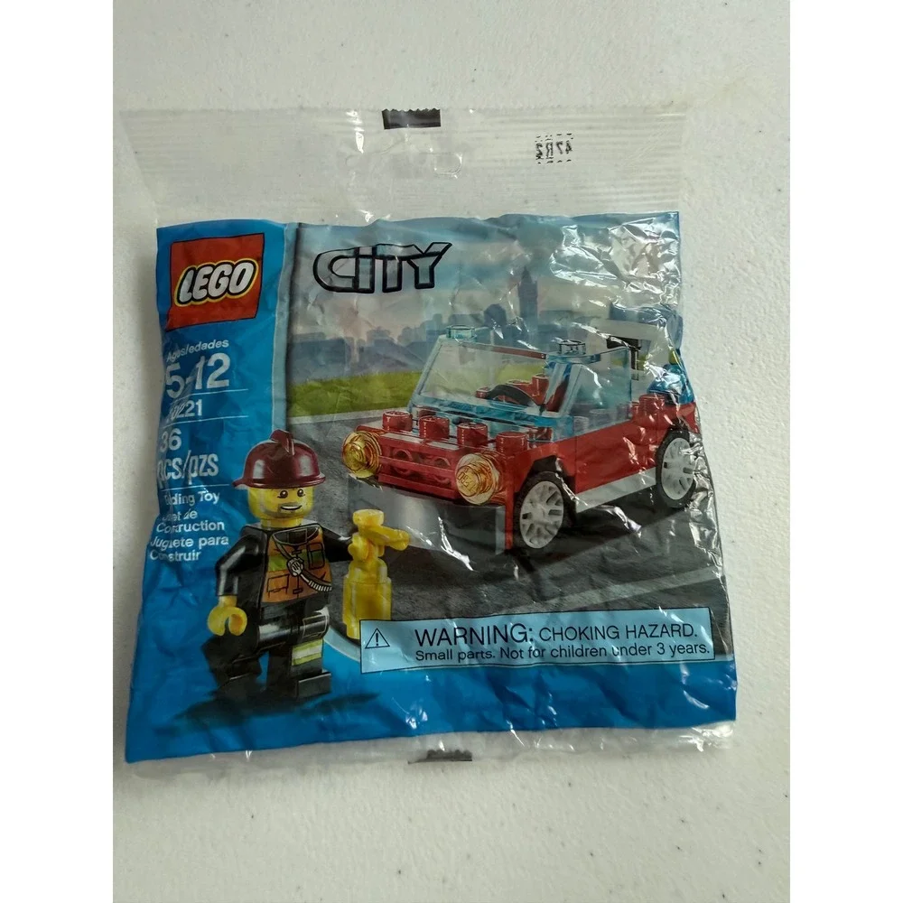 LEGO City Fire Car Polybag Set 30221 Retired 2013 Firefighter Minifigure 36 Pcs